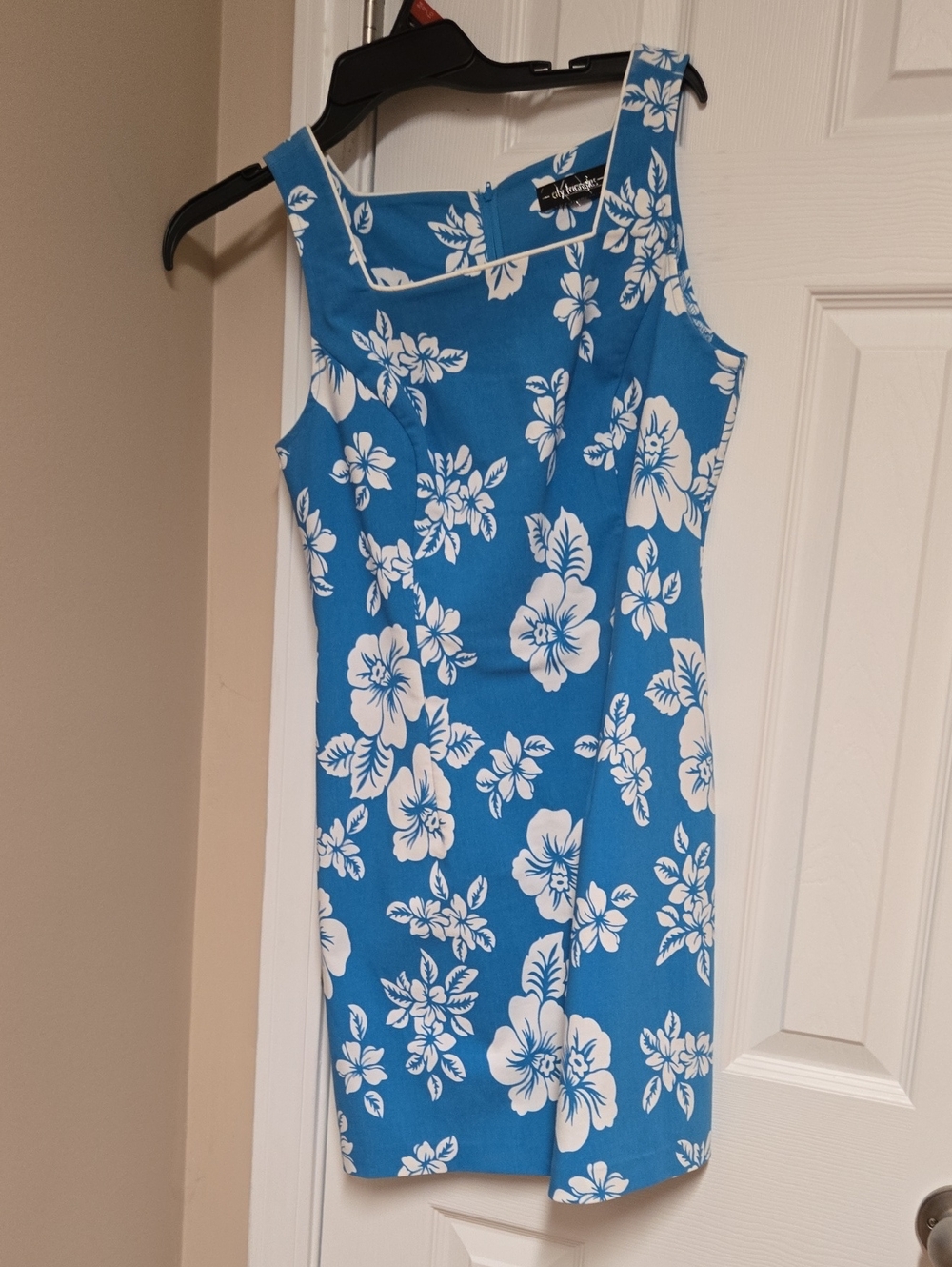 Body Central Blue Floral Mini Dress